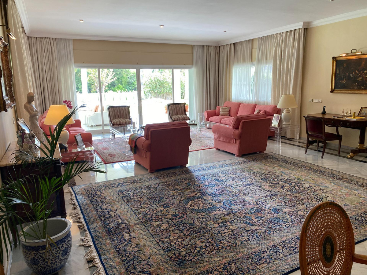 Photo 16 Detached Villa Guadalmina Baja, Costa del Sol, Málaga – R4941982
