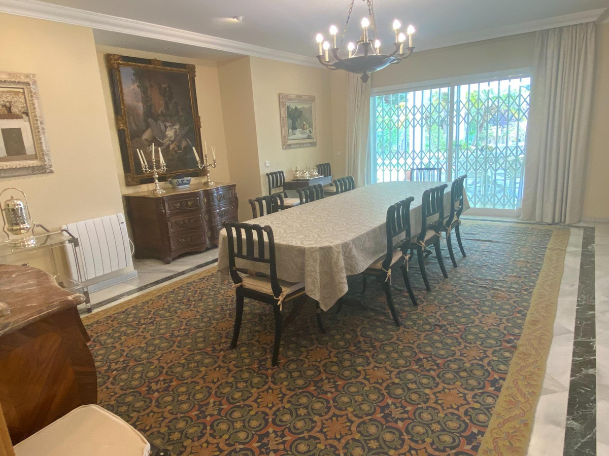 Photo 21 Detached Villa Guadalmina Baja, Costa del Sol, Málaga – R4941982
