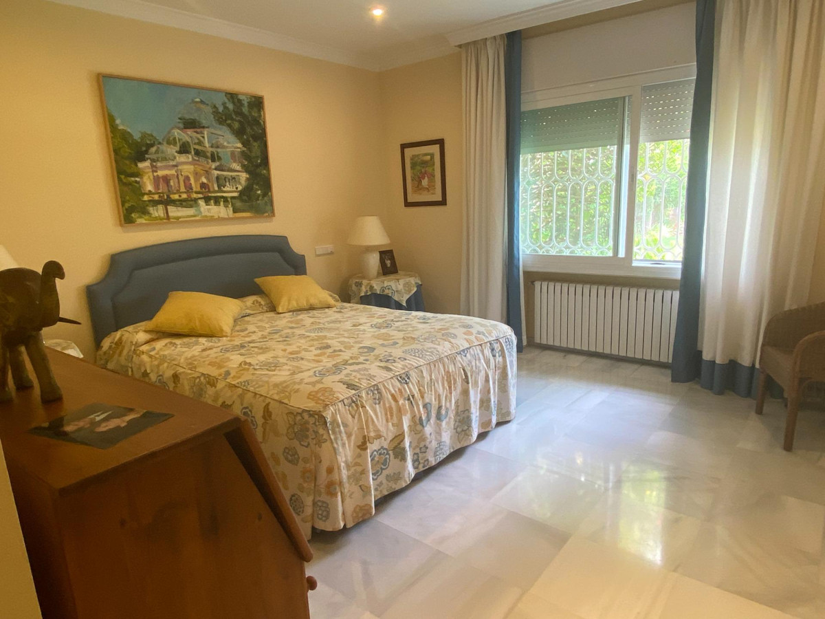 Photo 23 Detached Villa Guadalmina Baja, Costa del Sol, Málaga – R4941982