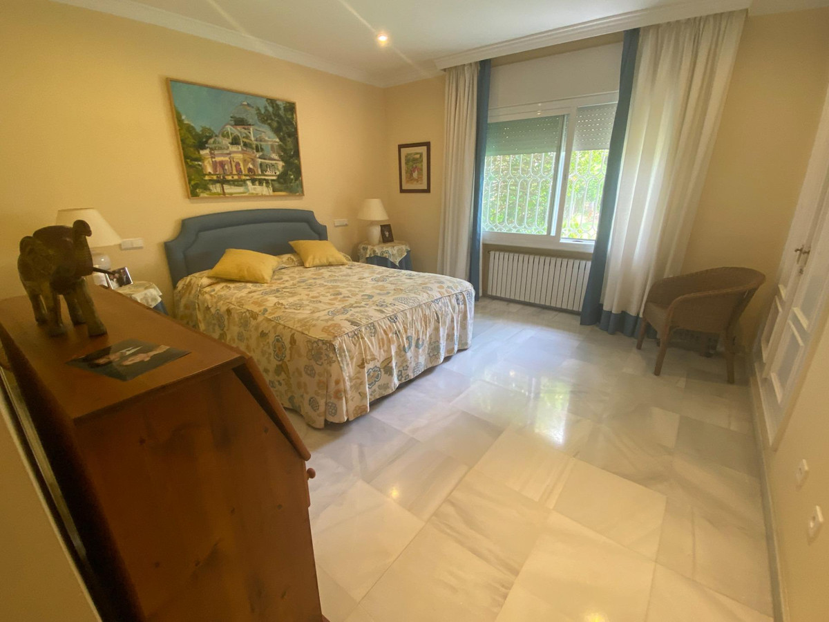 Photo 24 Detached Villa Guadalmina Baja, Costa del Sol, Málaga – R4941982