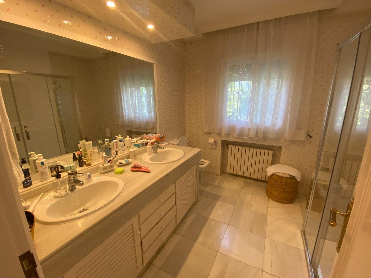 Photo 36 Detached Villa Guadalmina Baja, Costa del Sol, Málaga – R4941982