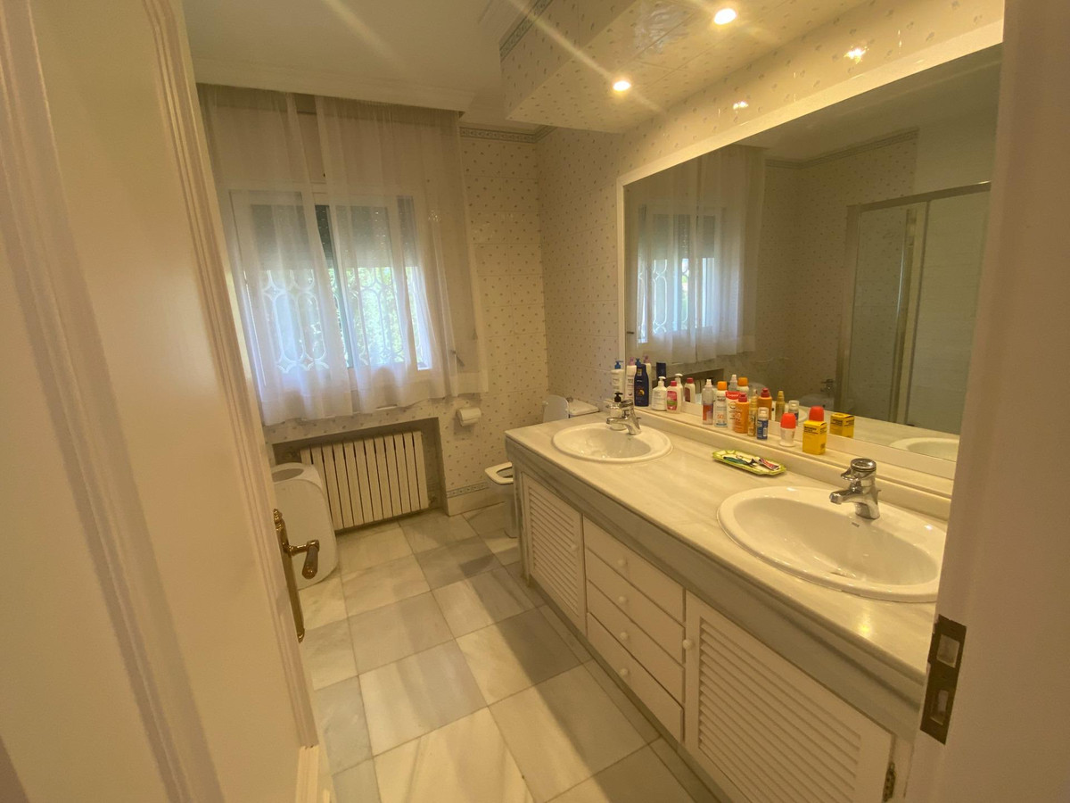 Photo 37 Detached Villa Guadalmina Baja, Costa del Sol, Málaga – R4941982