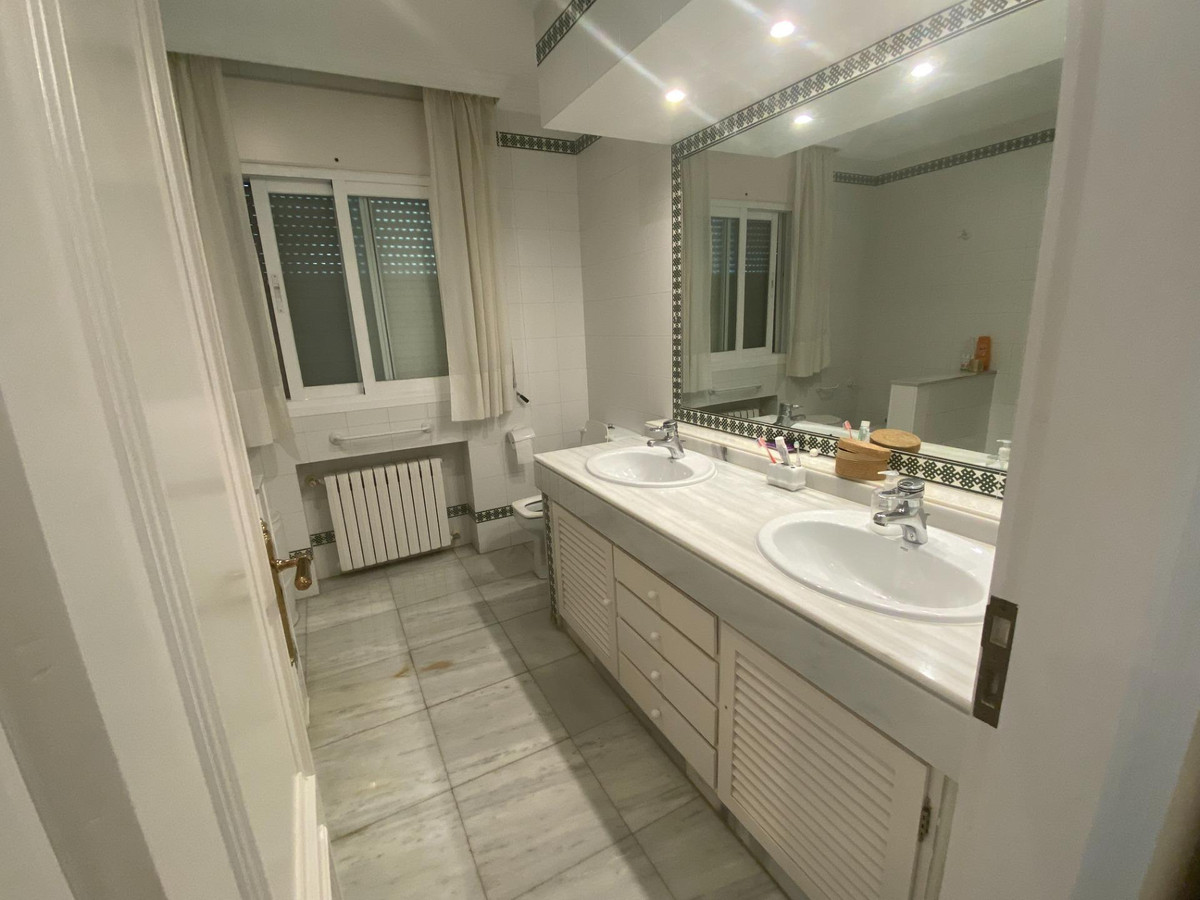 Photo 38 Detached Villa Guadalmina Baja, Costa del Sol, Málaga – R4941982