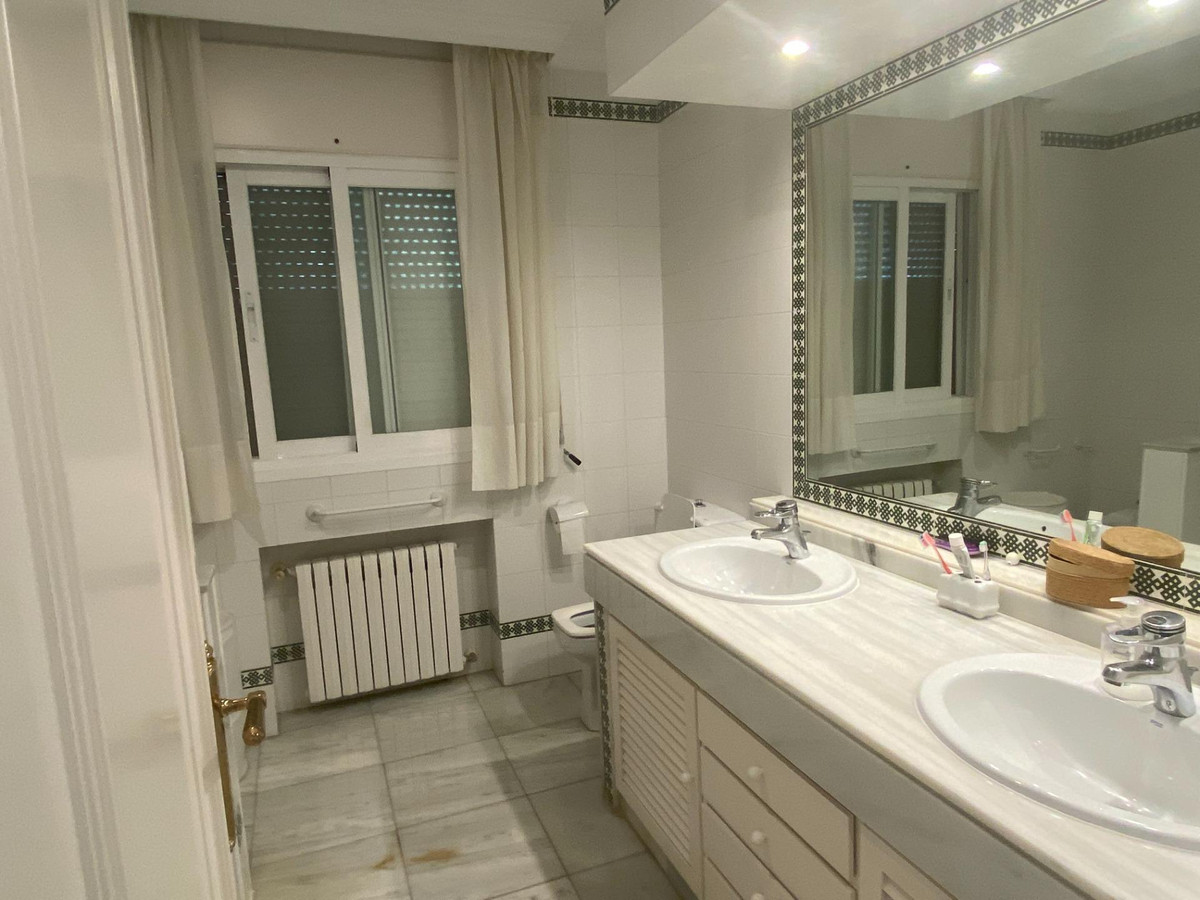 Photo 39 Detached Villa Guadalmina Baja, Costa del Sol, Málaga – R4941982