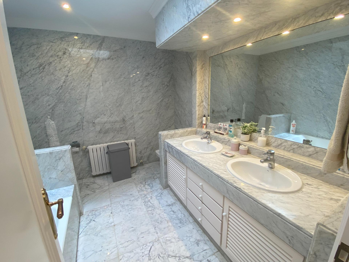 Photo 43 Detached Villa Guadalmina Baja, Costa del Sol, Málaga – R4941982