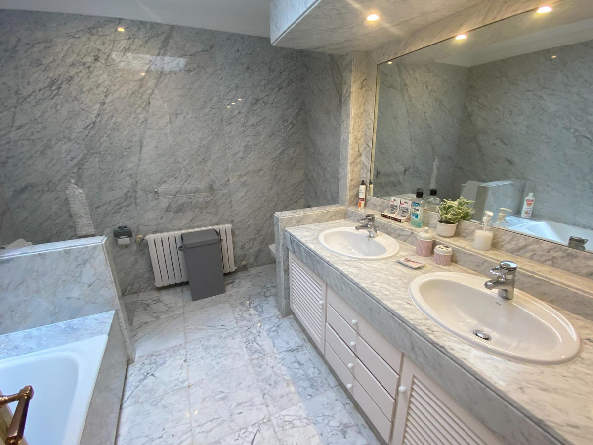 Photo 44 Detached Villa Guadalmina Baja, Costa del Sol, Málaga – R4941982