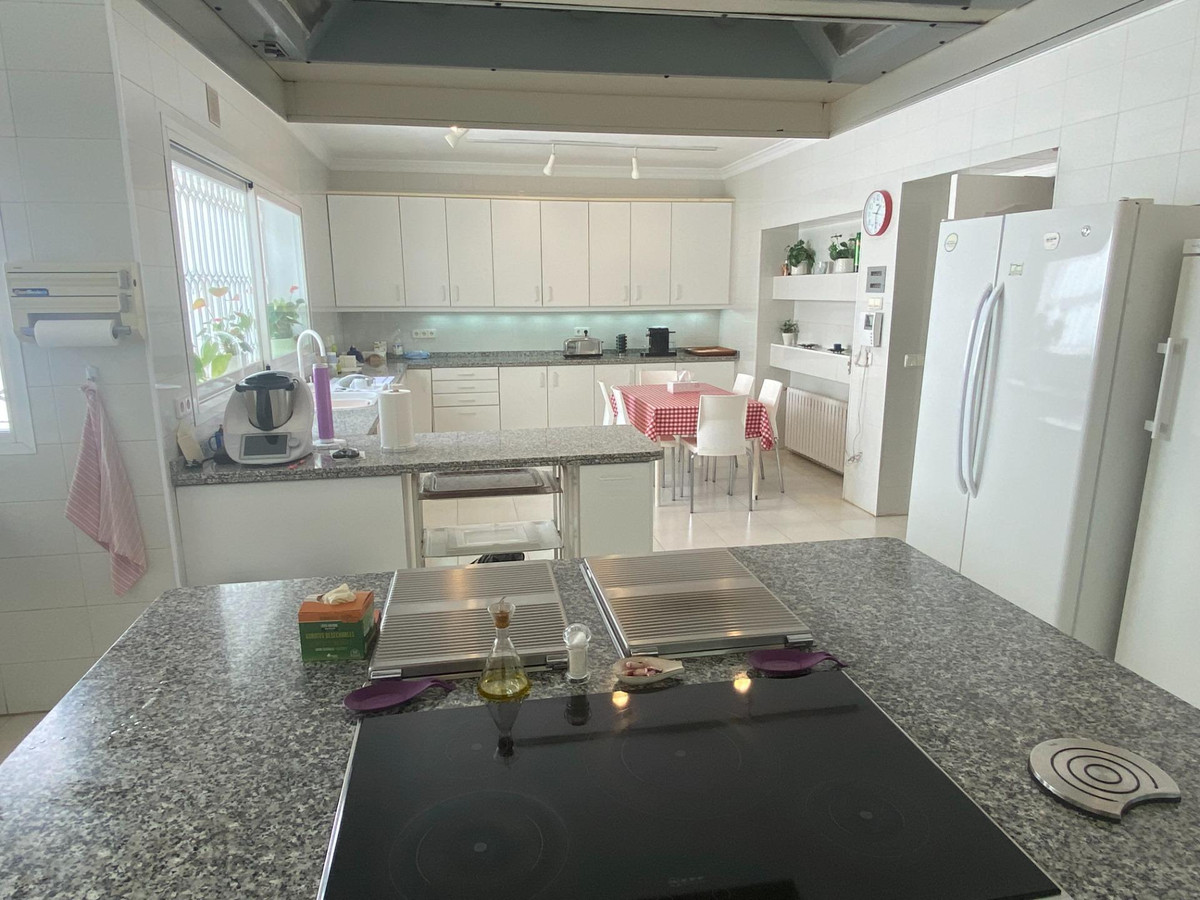 Photo 46 Detached Villa Guadalmina Baja, Costa del Sol, Málaga – R4941982