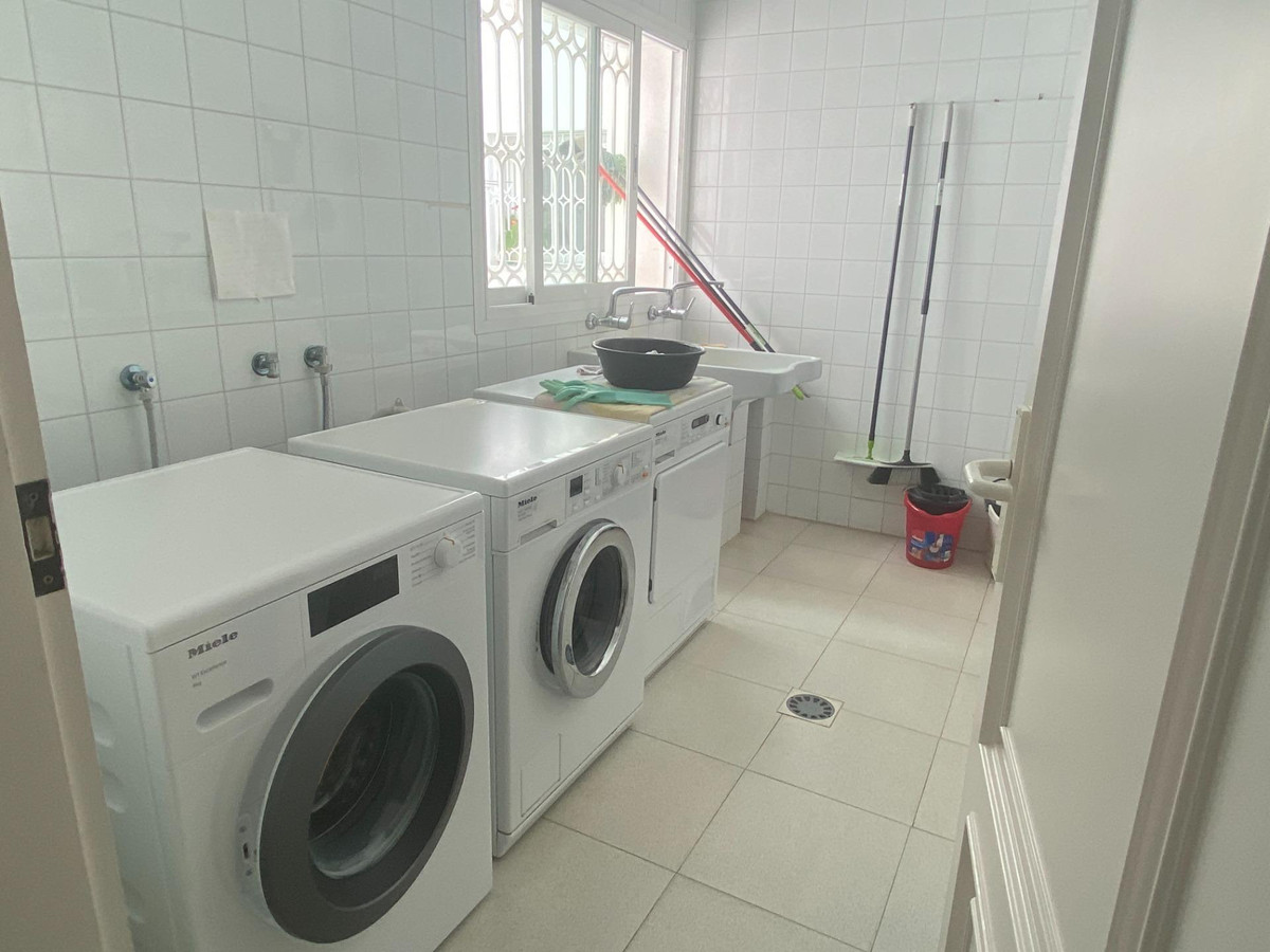 Photo 48 Detached Villa Guadalmina Baja, Costa del Sol, Málaga – R4941982