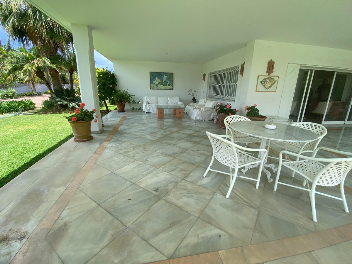 Photo 9 Detached Villa Guadalmina Baja, Costa del Sol, Málaga – R4941982