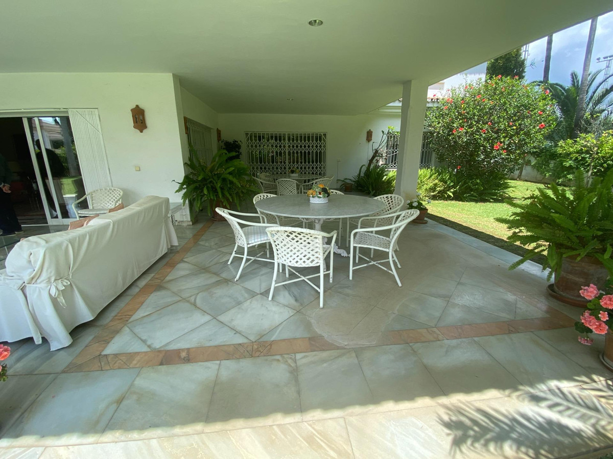 Photo 10 Detached Villa Guadalmina Baja, Costa del Sol, Málaga – R4941982