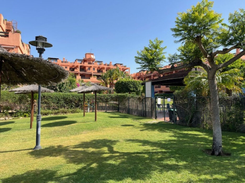 Photo 19 Middle Floor Apartment Estepona, Costa del Sol, Málaga – R5057623
