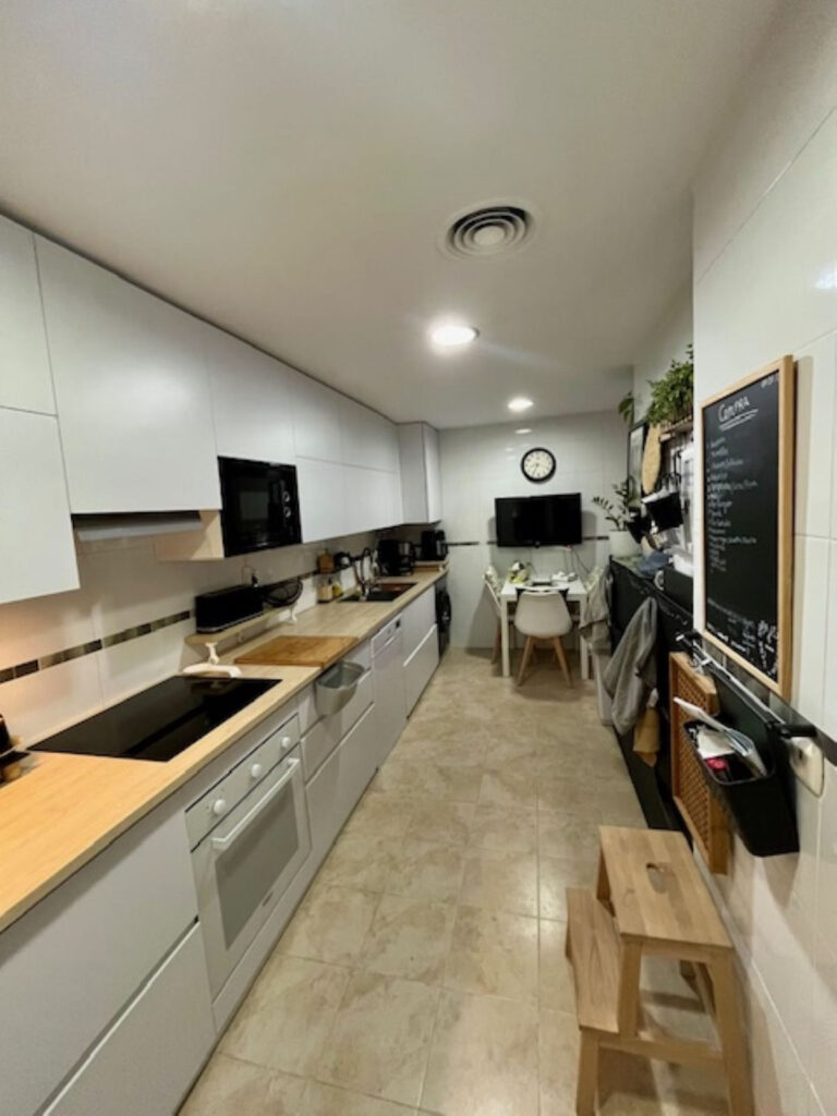Photo 4 Middle Floor Apartment Estepona, Costa del Sol, Málaga – R5057623