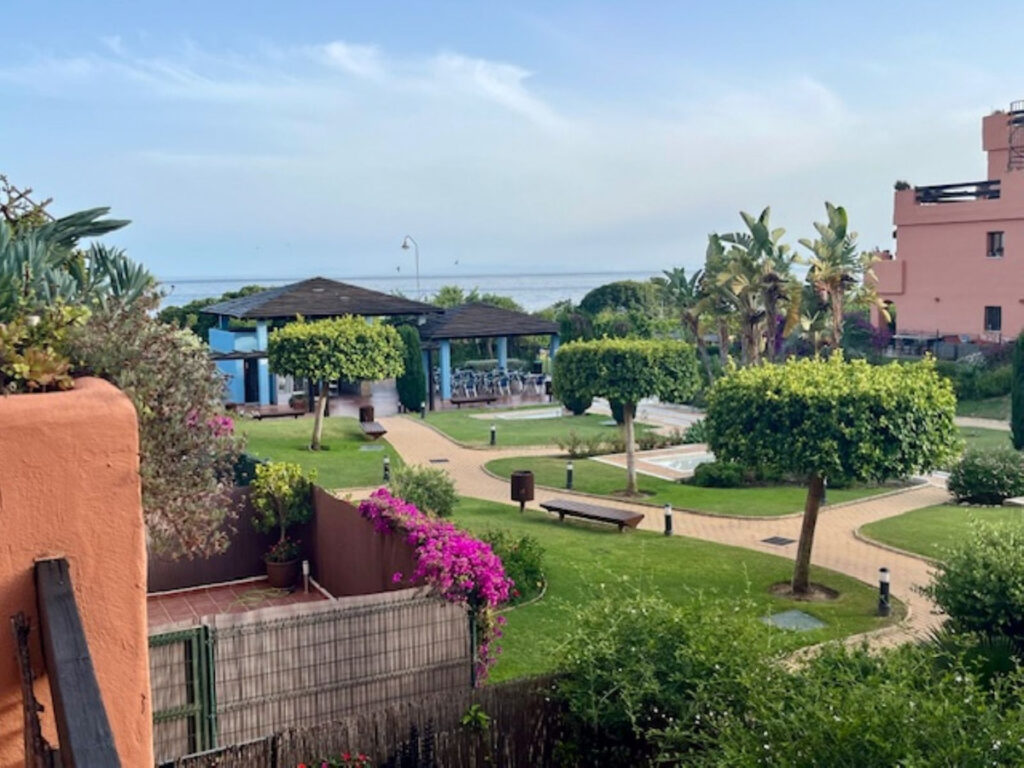 Photo 7 Middle Floor Apartment Estepona, Costa del Sol, Málaga – R5057623