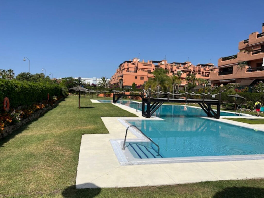 Photo 8 Middle Floor Apartment Estepona, Costa del Sol, Málaga – R5057623