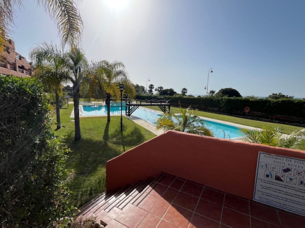 Photo 9 Middle Floor Apartment Estepona, Costa del Sol, Málaga – R5057623
