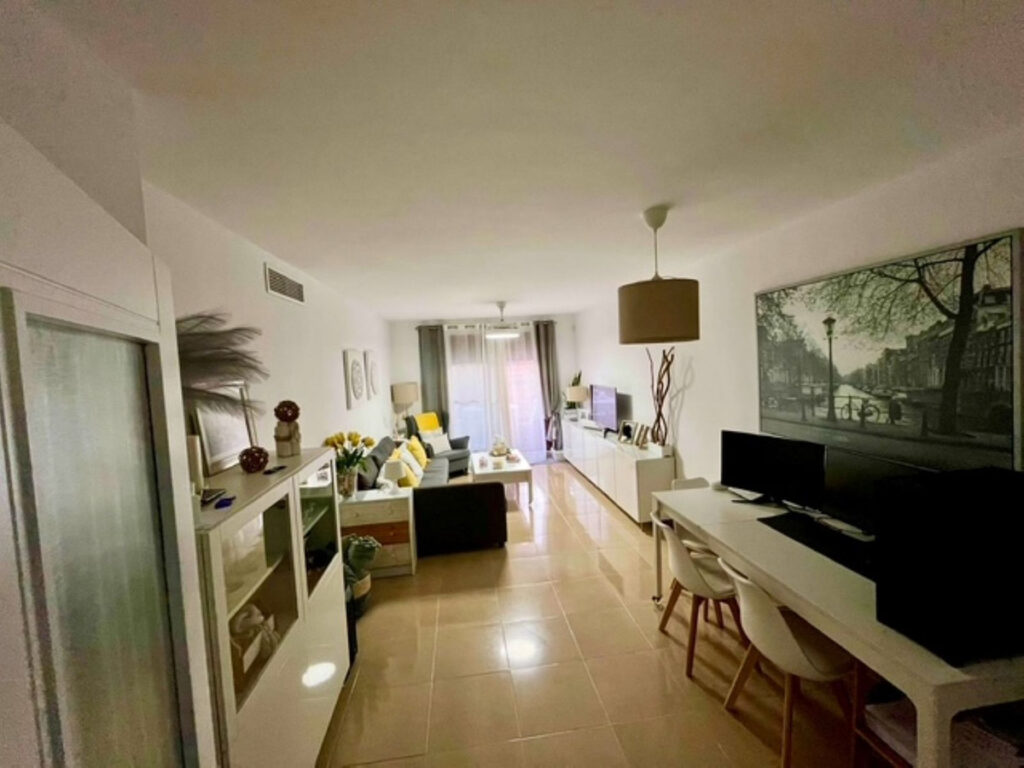 Photo 10 Middle Floor Apartment Estepona, Costa del Sol, Málaga – R5057623