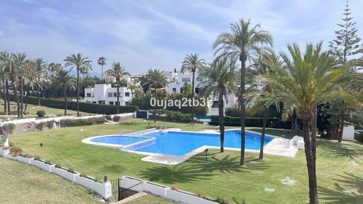 Photo 1 Duplex Nueva Andalucía, Costa del Sol, Málaga – R4896064