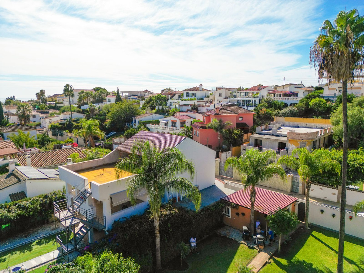 Photo 7 Detached Villa Nueva Andalucía, Costa del Sol, Málaga – R4645723