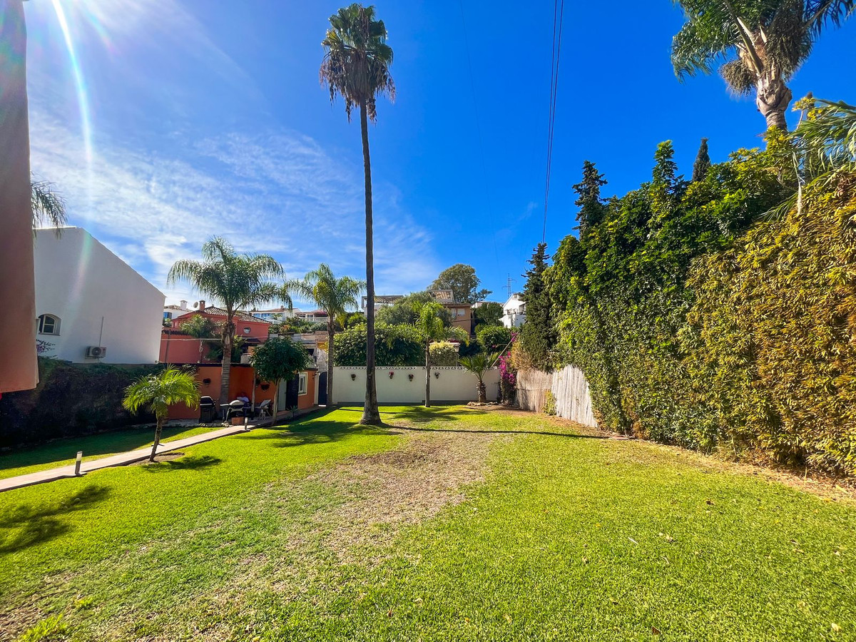 Photo 8 Detached Villa Nueva Andalucía, Costa del Sol, Málaga – R4645723
