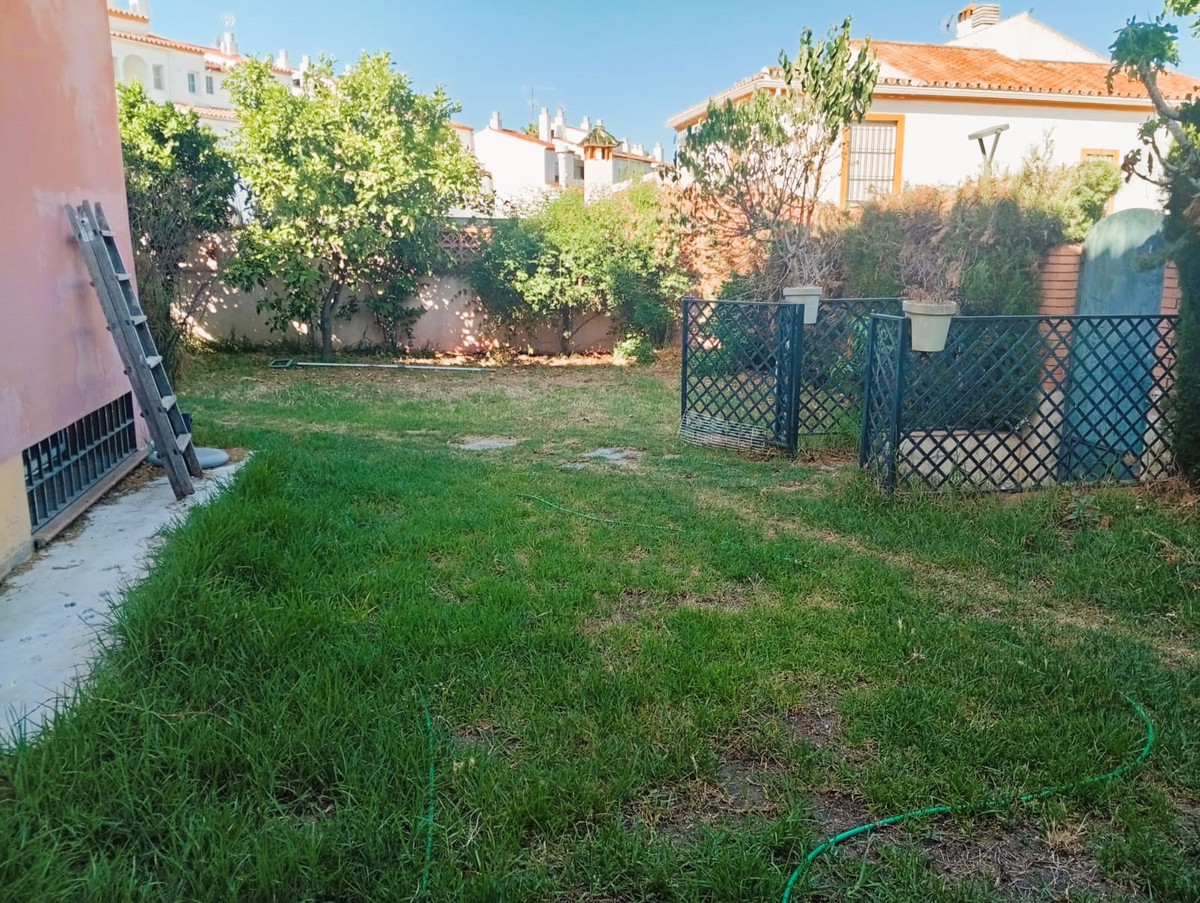 Photo 4 Semi-Detached House Estepona, Costa del Sol, Málaga – R5108179