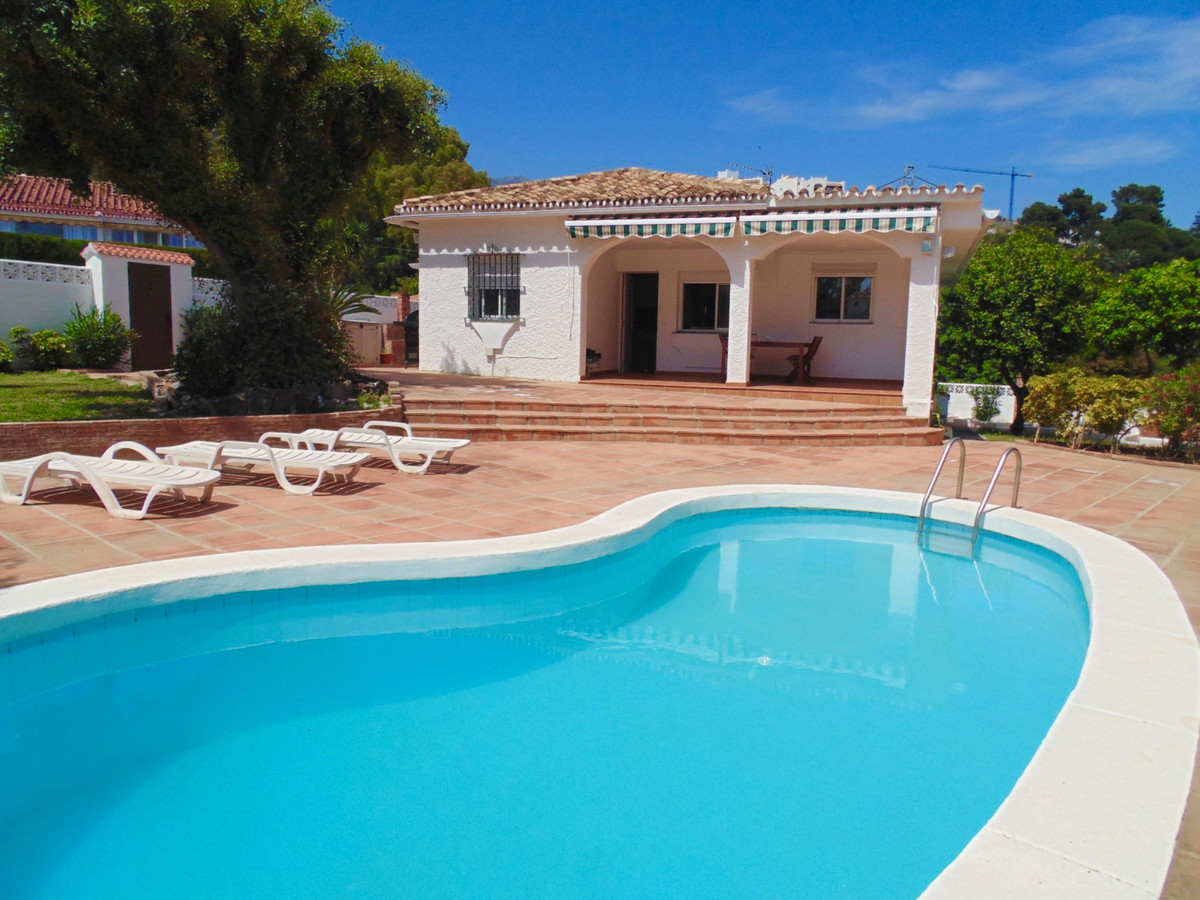 Photo 1 Detached Villa Benalmadena, Costa del Sol, Málaga – R3858691