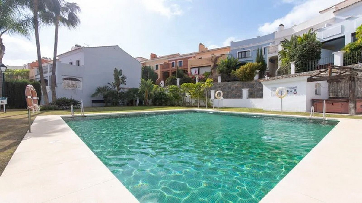 Photo 3 Townhouse Atalaya, Costa del Sol, Málaga – R4894294