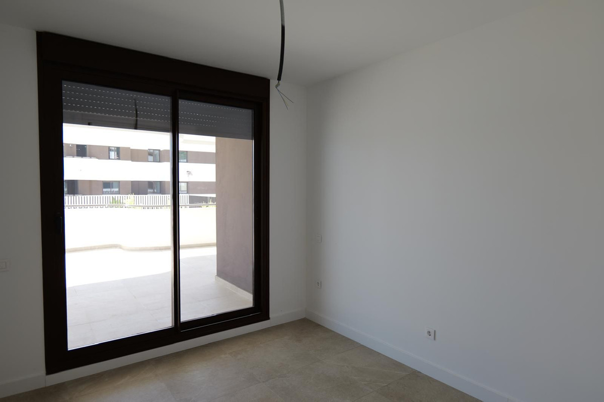 Photo 13 Middle Floor Apartment Estepona, Costa del Sol, Málaga – R5112466
