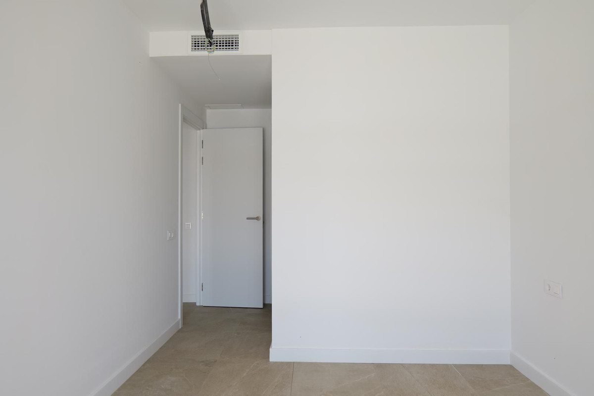 Photo 23 Middle Floor Apartment Estepona, Costa del Sol, Málaga – R5112466
