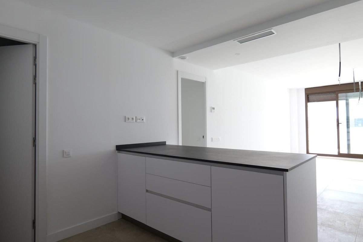 Photo 6 Middle Floor Apartment Estepona, Costa del Sol, Málaga – R5112466