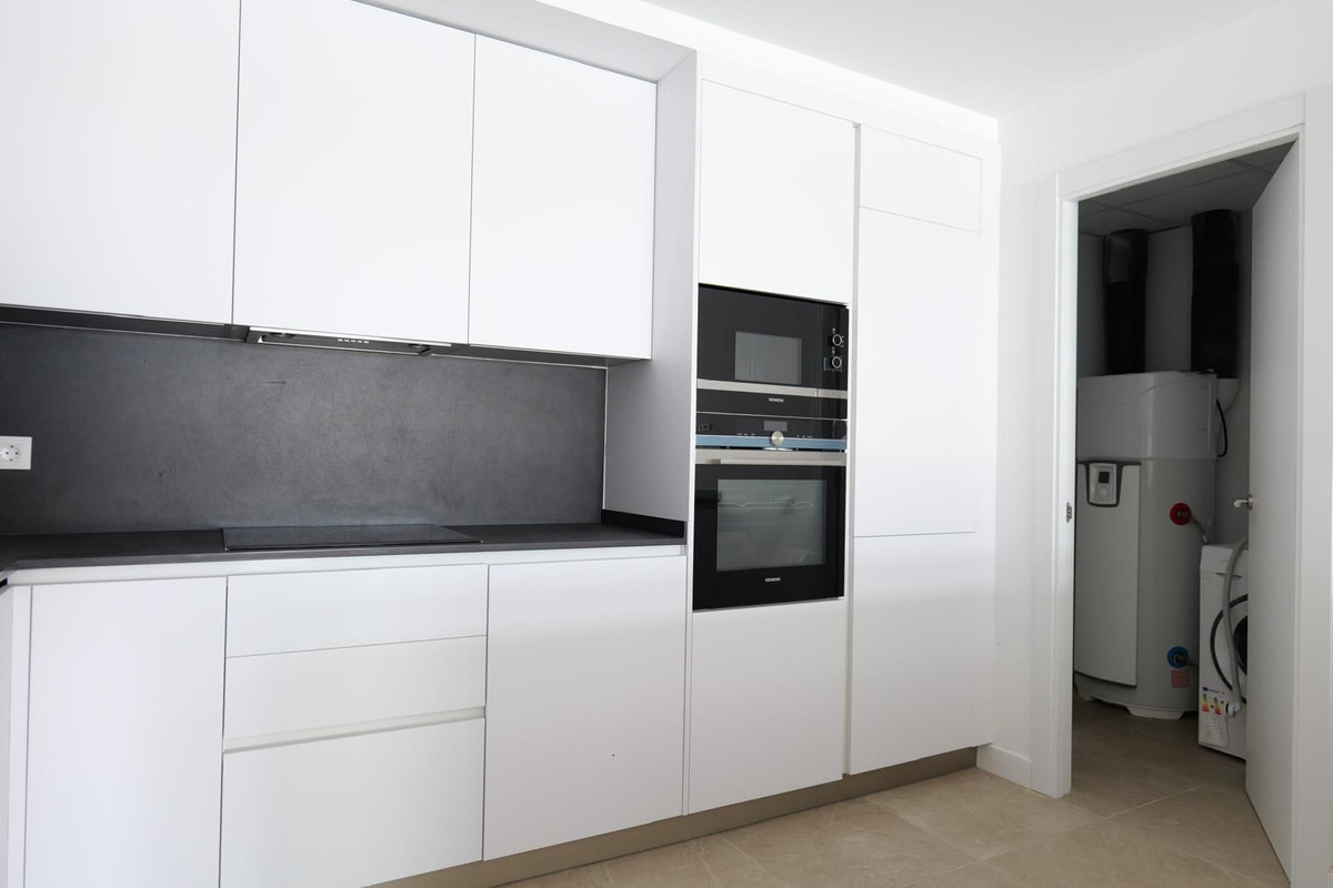 Photo 7 Middle Floor Apartment Estepona, Costa del Sol, Málaga – R5112466