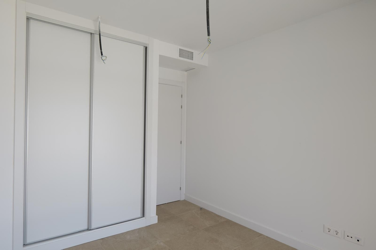 Photo 8 Middle Floor Apartment Estepona, Costa del Sol, Málaga – R5112466