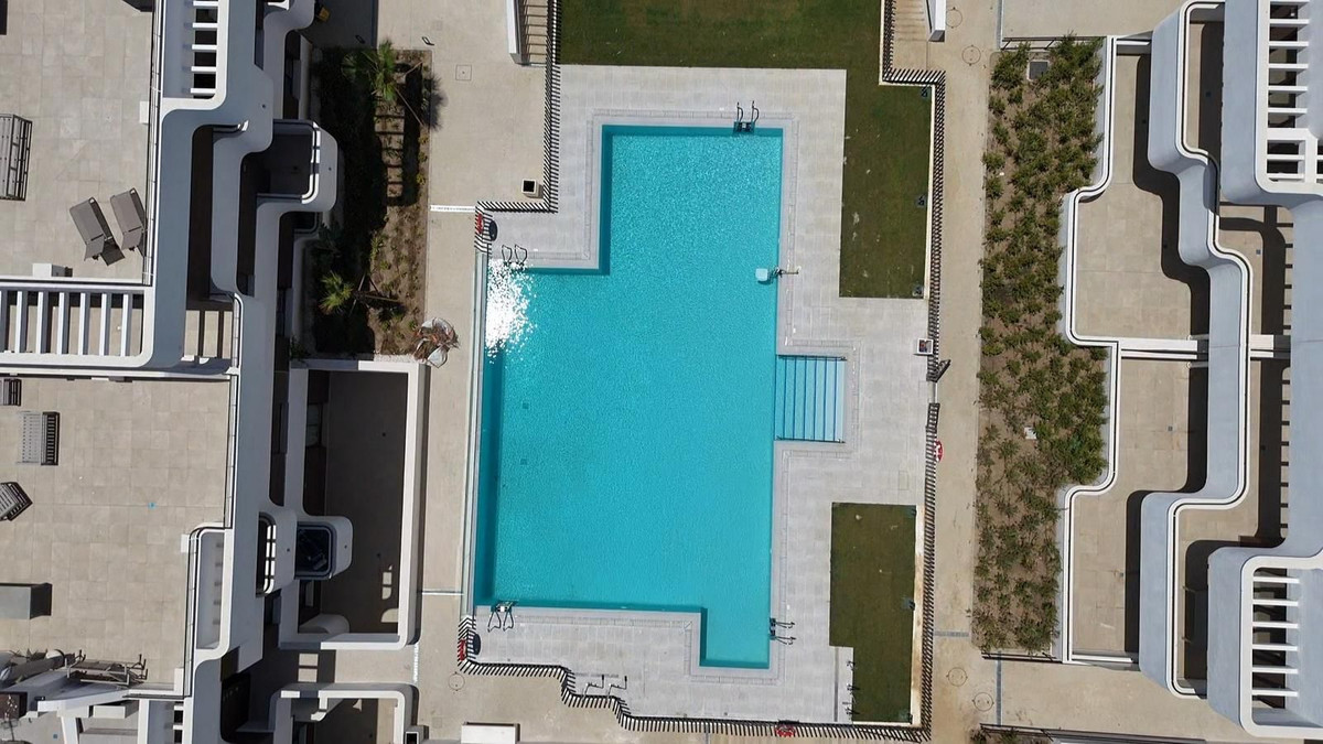 Photo 10 Middle Floor Apartment Estepona, Costa del Sol, Málaga – R5112466