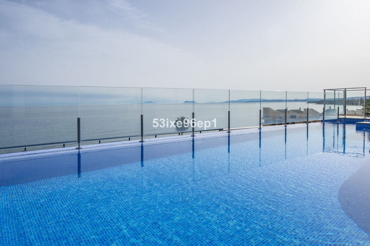 Photo 1 Middle Floor Apartment New Golden Mile, Costa del Sol, Málaga – R5019412
