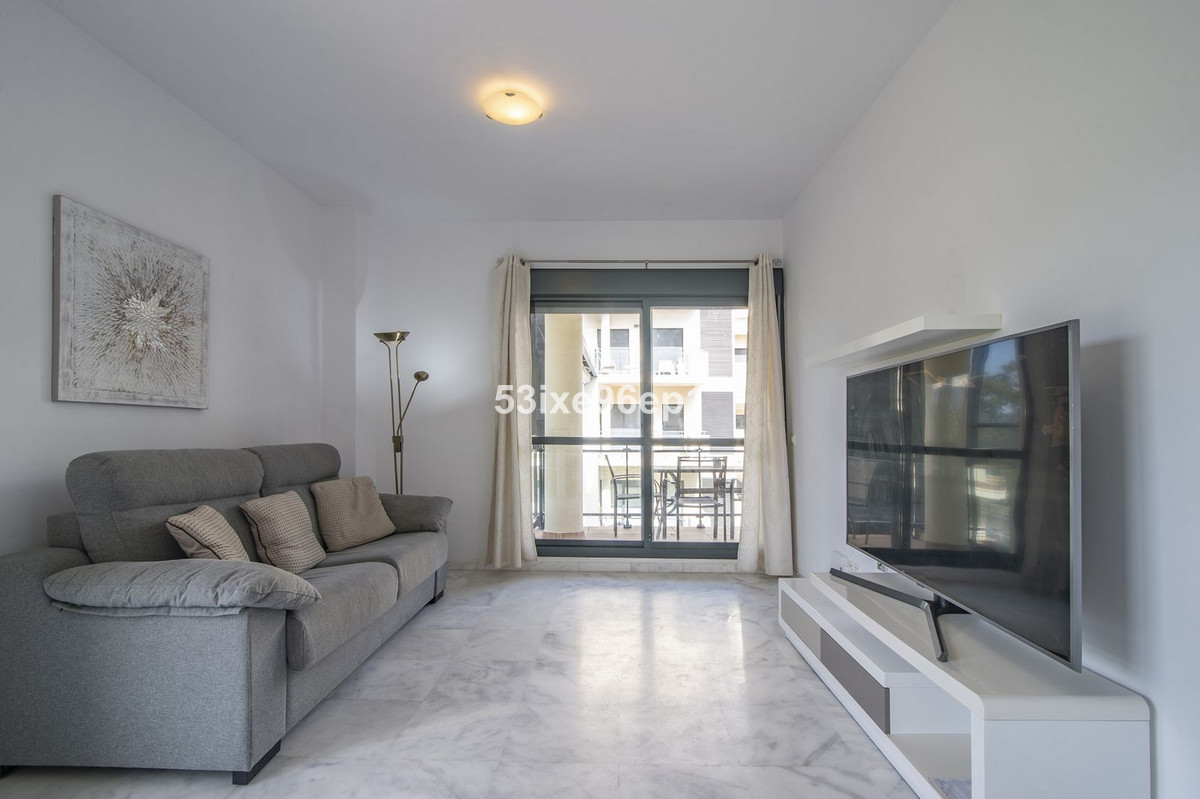 Photo 13 Middle Floor Apartment New Golden Mile, Costa del Sol, Málaga – R5019412