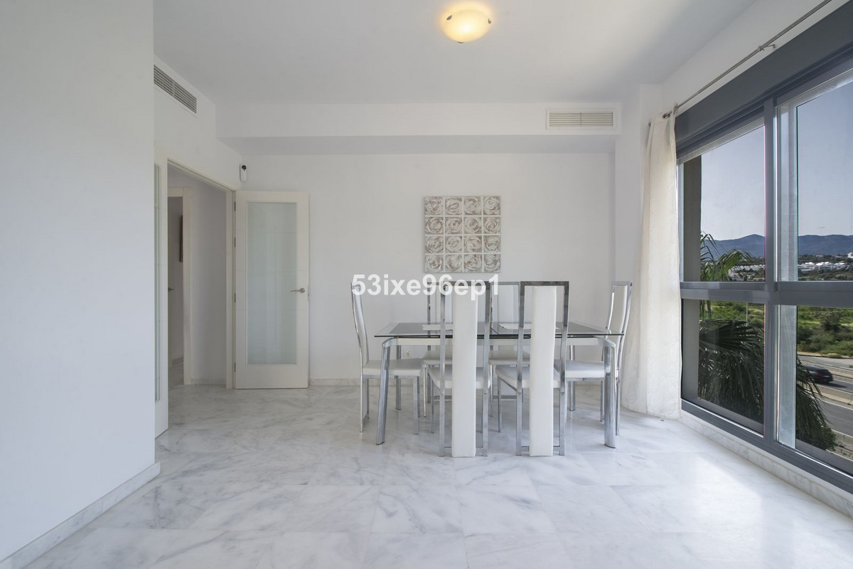 Photo 14 Middle Floor Apartment New Golden Mile, Costa del Sol, Málaga – R5019412