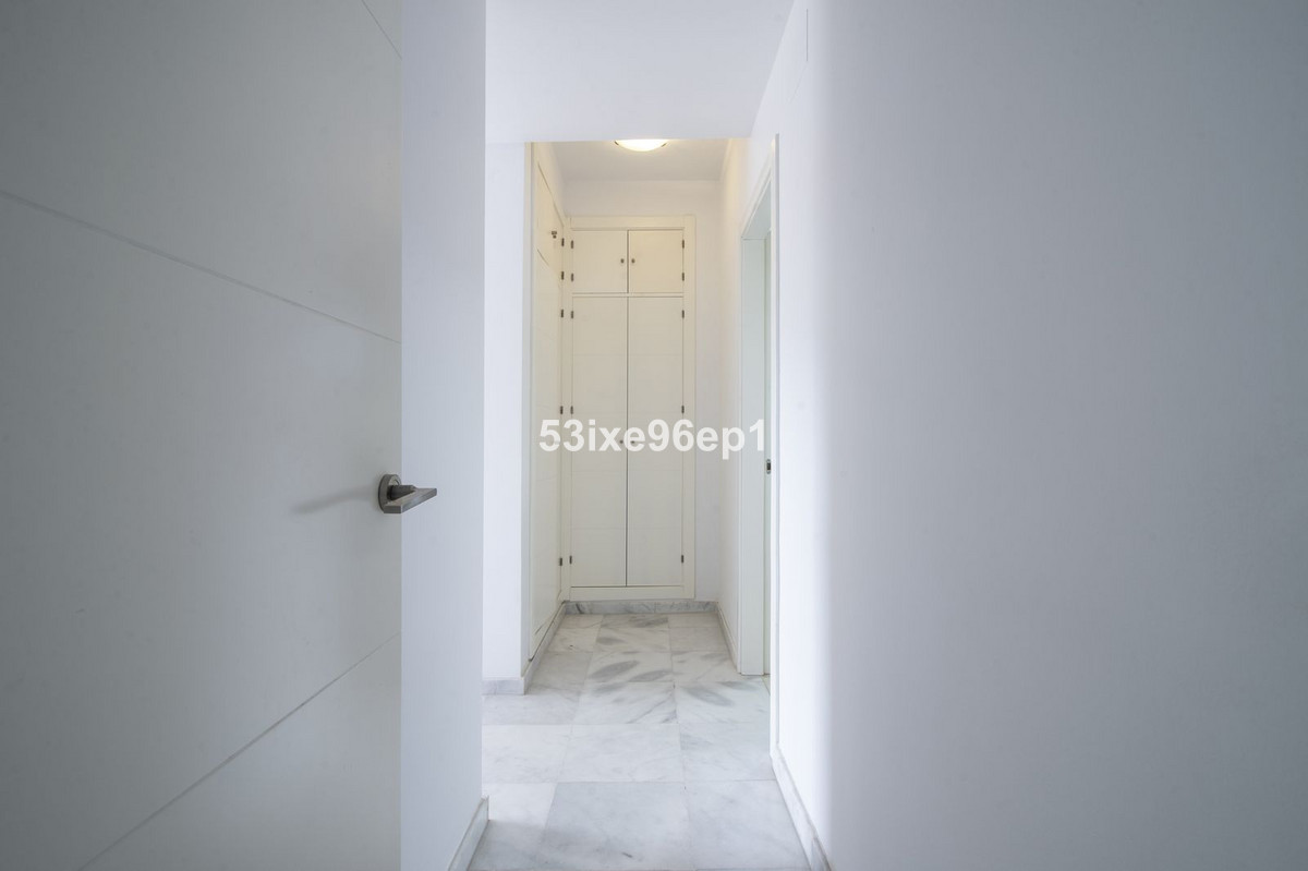 Photo 18 Middle Floor Apartment New Golden Mile, Costa del Sol, Málaga – R5019412