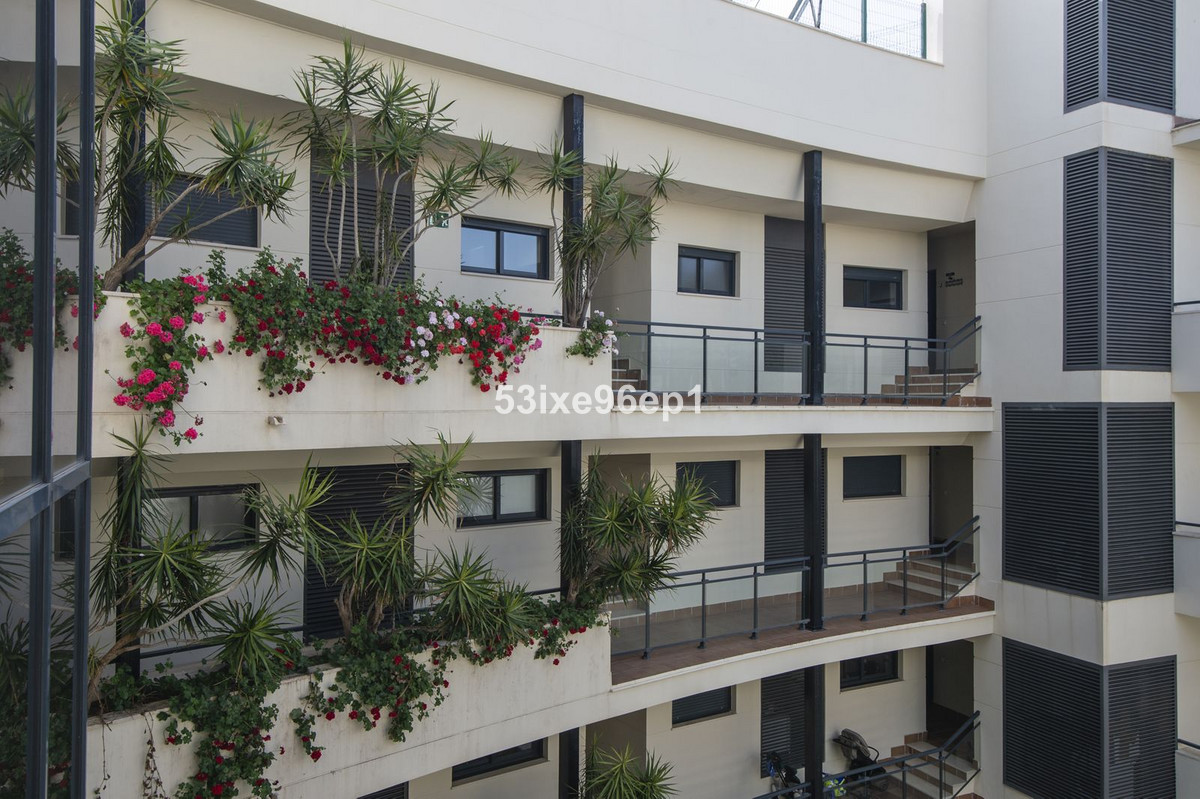 Photo 7 Middle Floor Apartment New Golden Mile, Costa del Sol, Málaga – R5019412