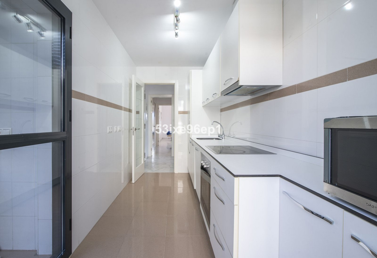 Photo 9 Middle Floor Apartment New Golden Mile, Costa del Sol, Málaga – R5019412