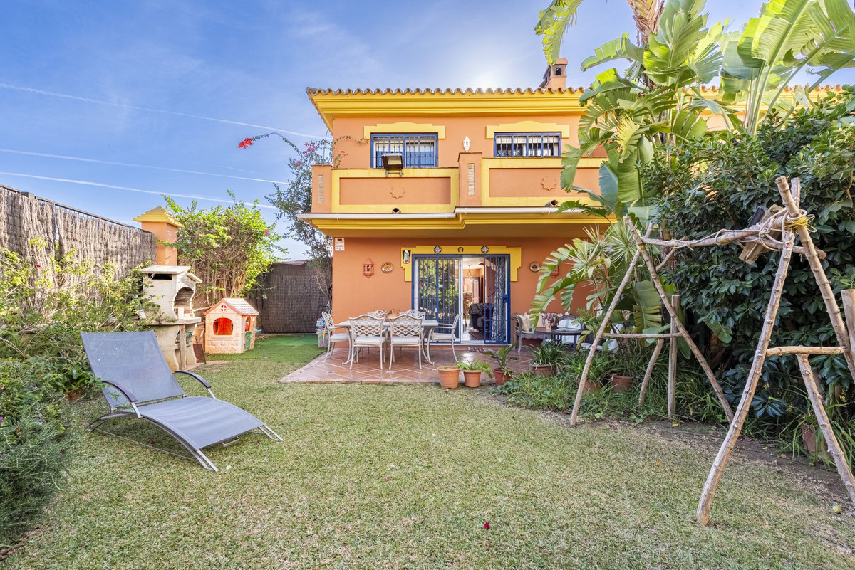 Photo 1 Semi-Detached House Atalaya, Costa del Sol, Málaga – R4850620