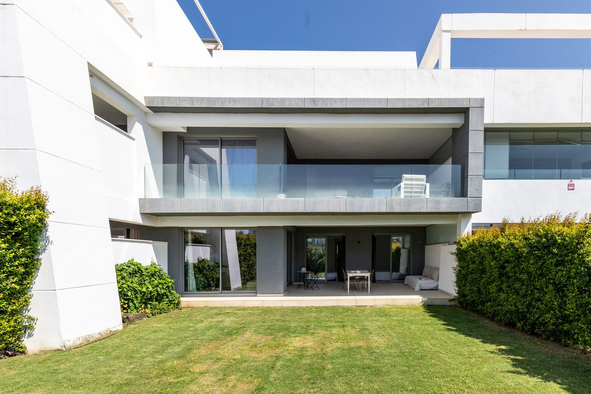 Photo 1 Ground Floor Apartment New Golden Mile, Costa del Sol, Málaga – R5070397