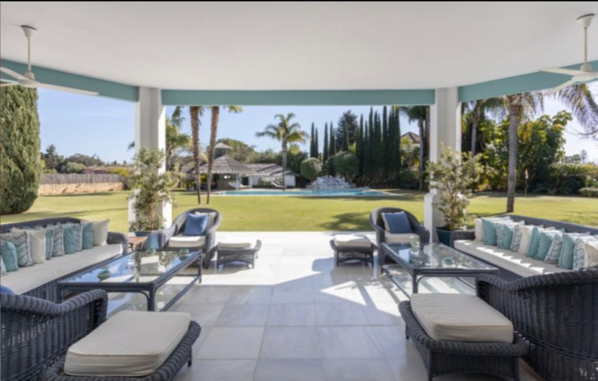 Photo 3 Detached Villa Guadalmina Baja, Costa del Sol, Málaga – R3329614