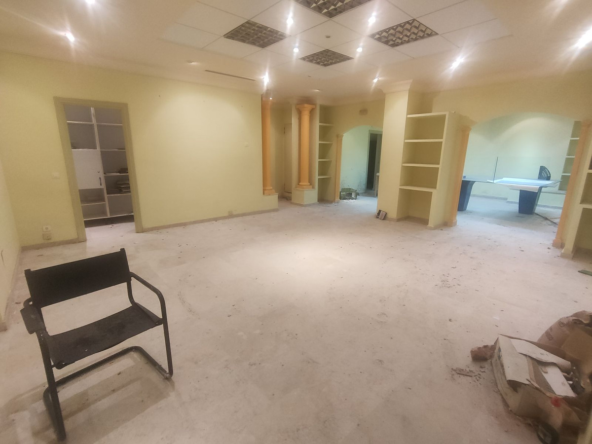 Photo 1 Business Guadalmina Alta, Costa del Sol, Málaga – R4745914