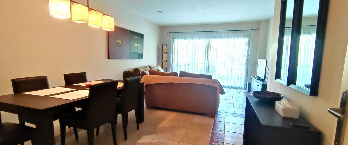 Photo 11 Middle Floor Apartment Atalaya, Costa del Sol, Málaga – R5104873