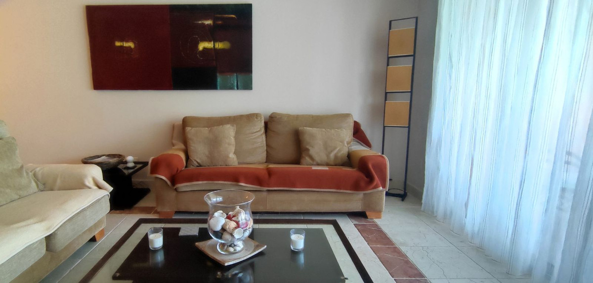 Photo 12 Middle Floor Apartment Atalaya, Costa del Sol, Málaga – R5104873