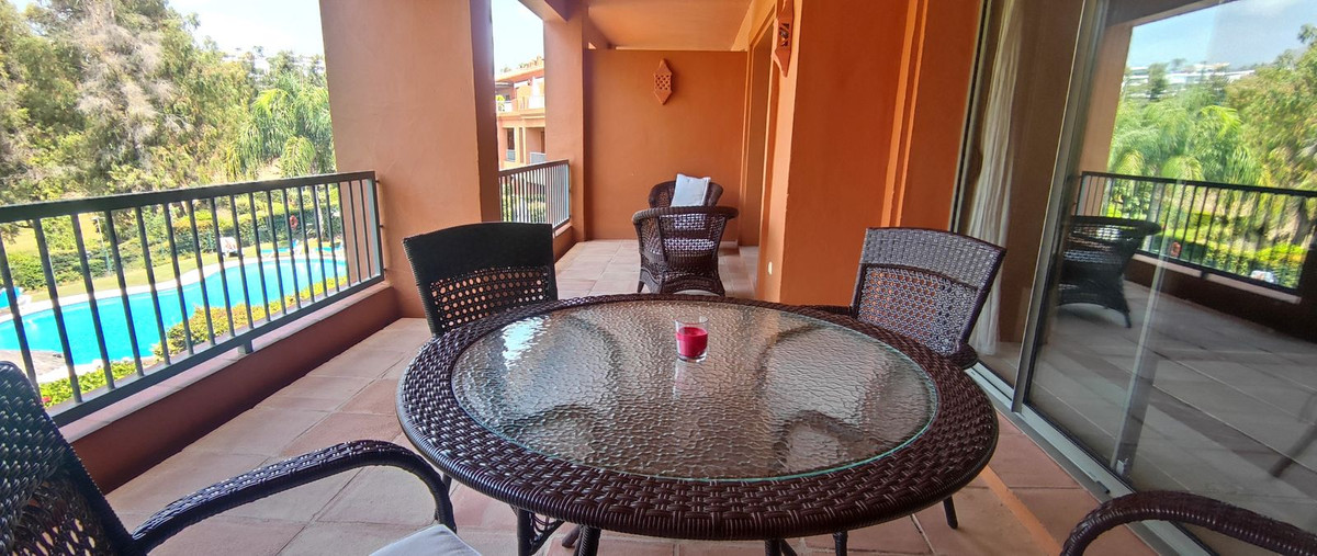 Photo 6 Middle Floor Apartment Atalaya, Costa del Sol, Málaga – R5104873