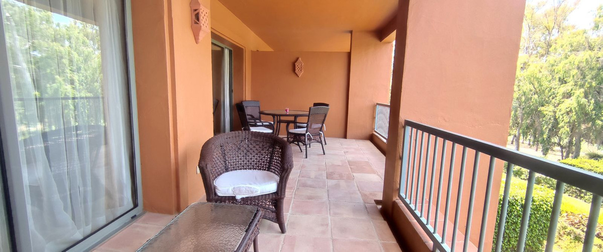 Photo 7 Middle Floor Apartment Atalaya, Costa del Sol, Málaga – R5104873