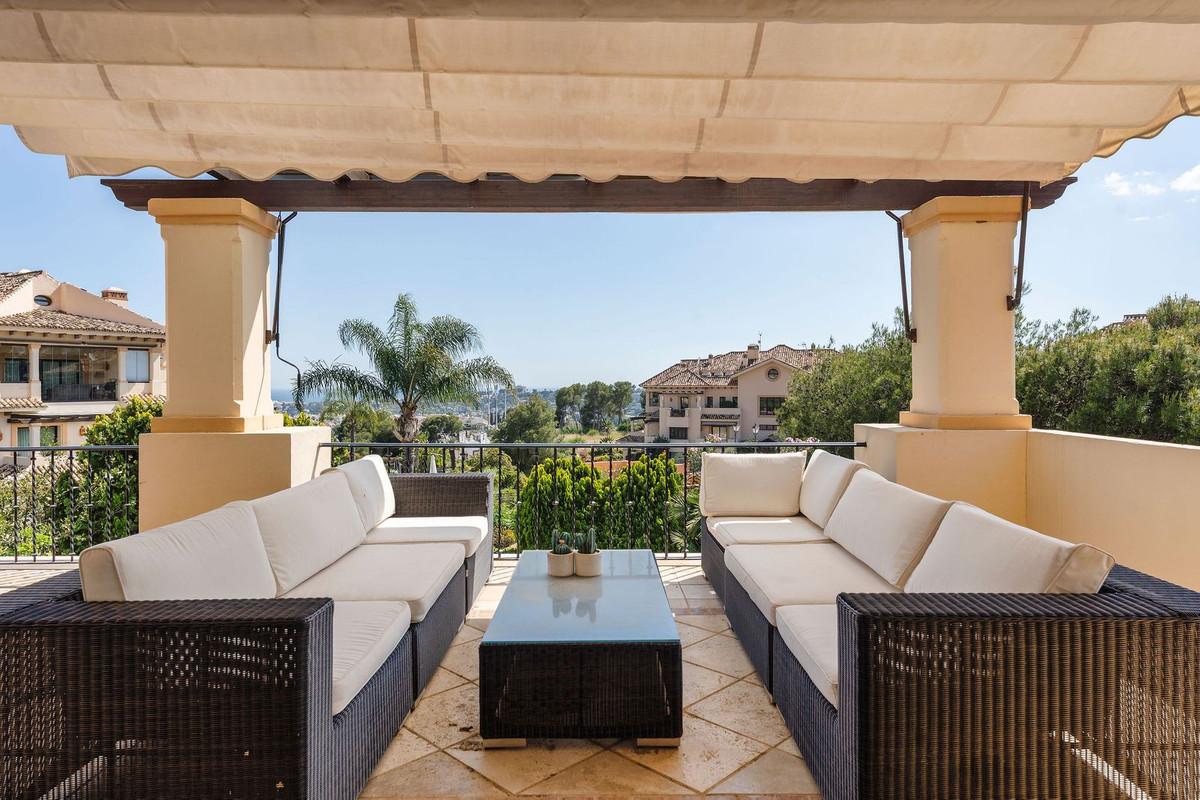 Photo 6 Middle Floor Apartment Nueva Andalucía, Costa del Sol, Málaga – R5041933