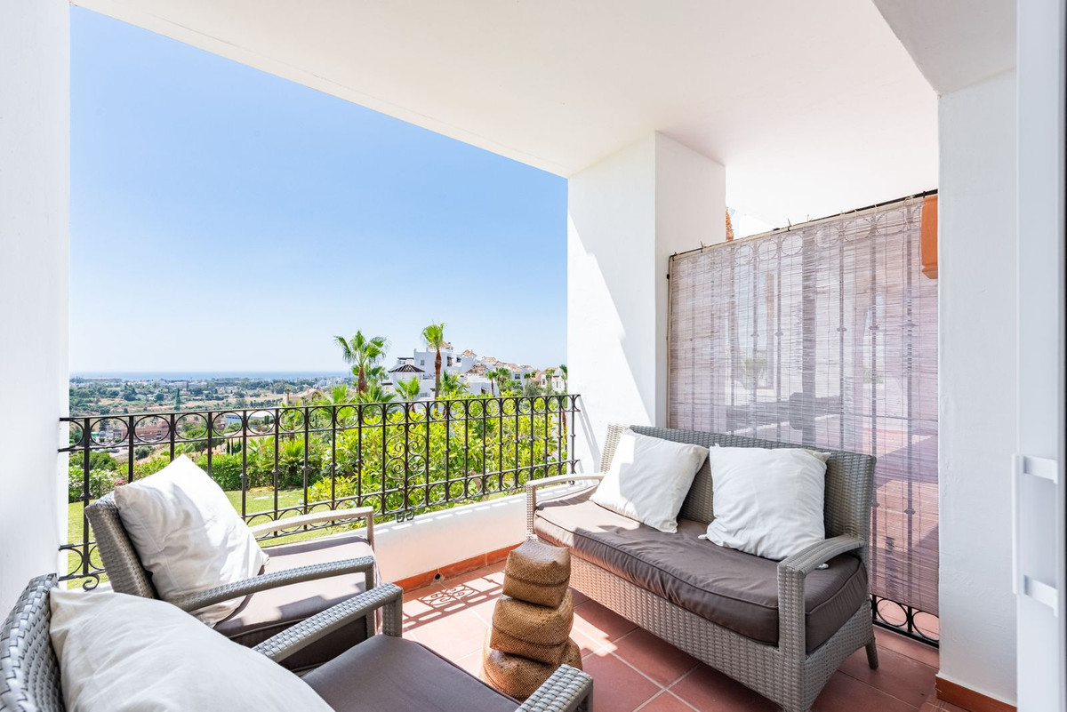Photo 5 Middle Floor Apartment Atalaya, Costa del Sol, Málaga – R5077474