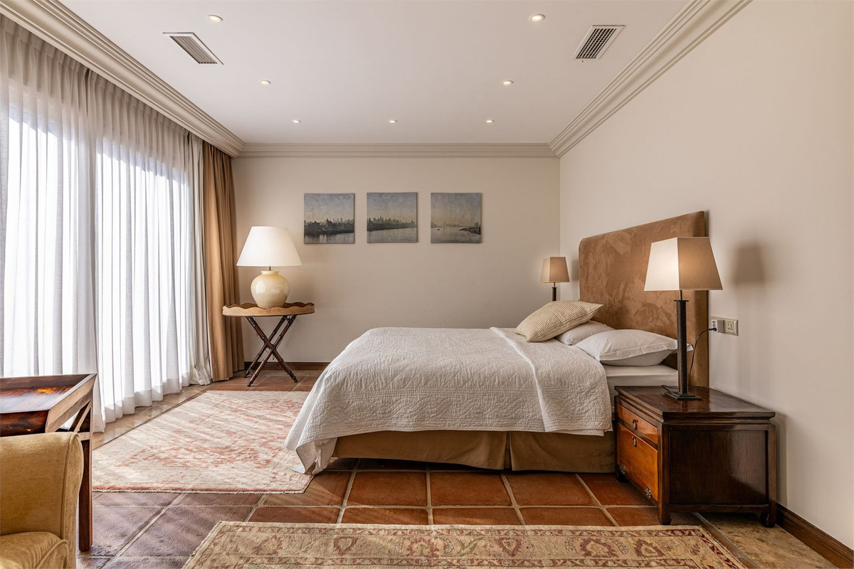 Photo 4 Detached Villa La Quinta, Costa del Sol, Málaga – R4919749