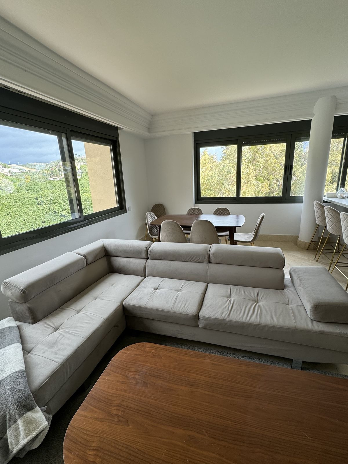 Photo 3 Middle Floor Apartment Nueva Andalucía, Costa del Sol, Málaga – R4683916
